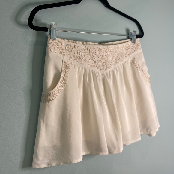 Joie White Silk Skort with Embroidered Waist, S - Picture 7 of 9
